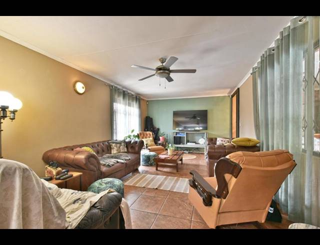 3 BEDROOM HOUSE FOR SALE IN SUNWARD PARK